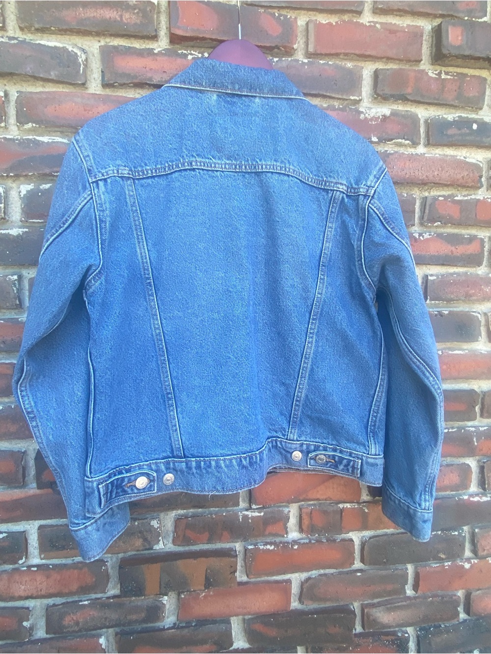 Levi's Women’s Med Classic Denim Jean Jacket - Picture 9 of 12